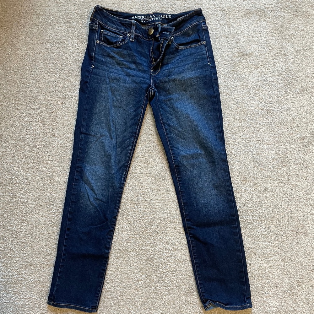 American Eagle Women’s Skinny Jeans - 4 short - dark wash